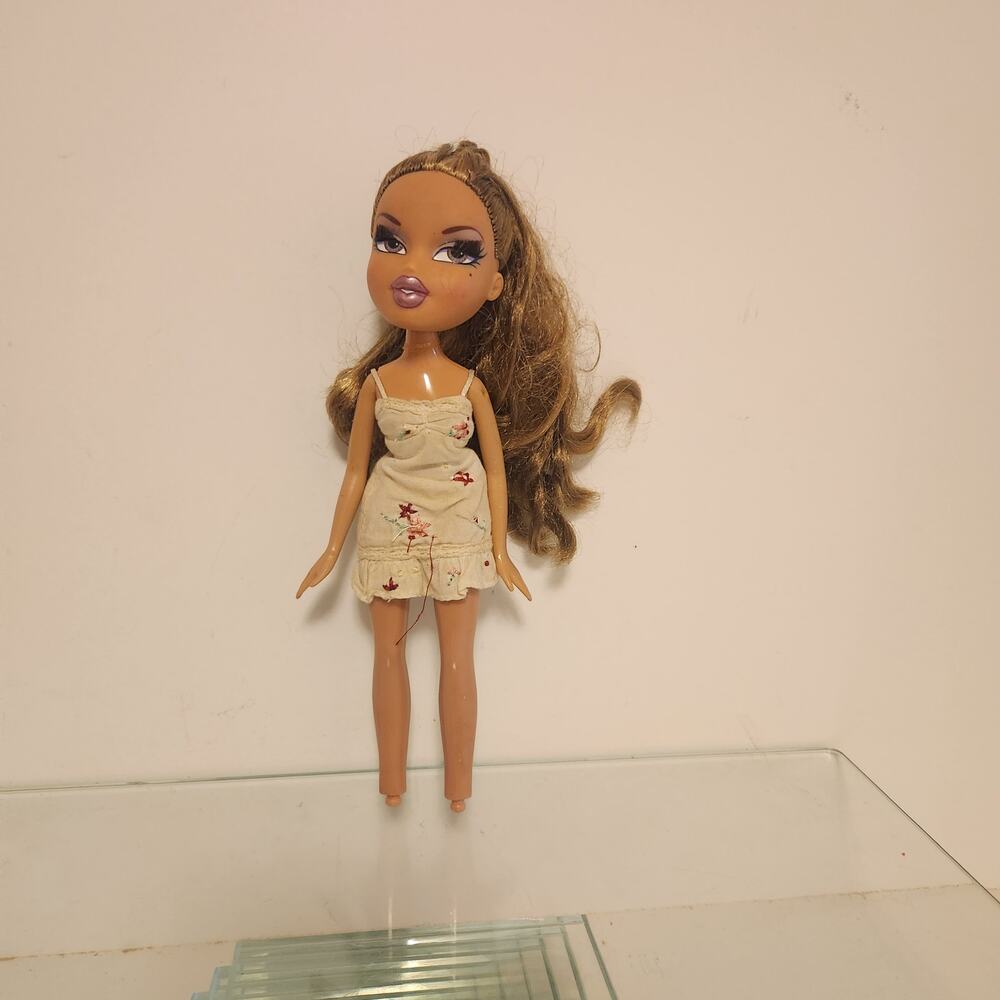 Vintage 2001 Bratz Doll with Summer dress No Feet Rooted Eye Lashes